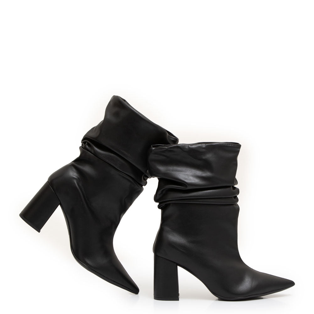 Bota Preta Slouchy